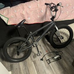 BMX Bike with Pegs + Pump