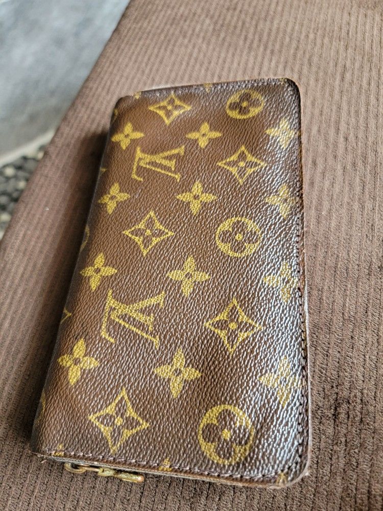 Lv Long Mono Wallet