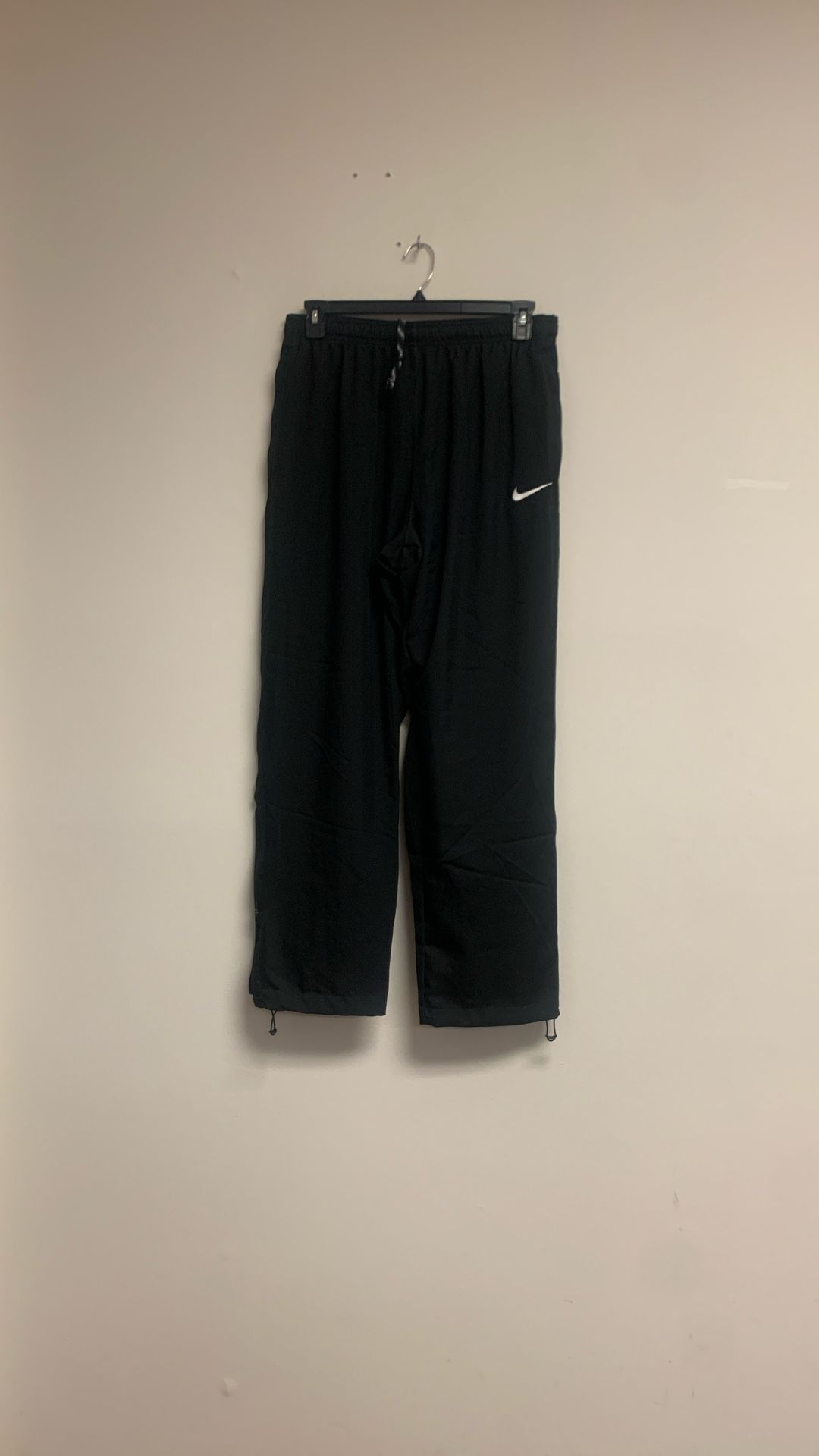 Nike Men’s Totality Dri-Fit Open Hem Versatile Pants. Sz XL. Black. Ez