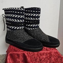 LADIES BOOTS TOMS JAQUARD NEPAL PULL-ON BOOTS  Size: 7.5