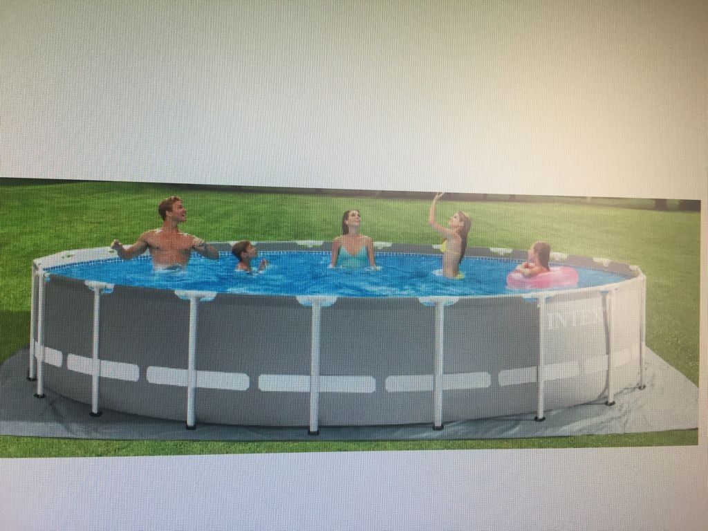 20' X 52" round, ultra frame deluxe above ground pool with ladder and filterÂ