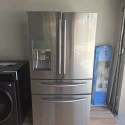 Samsung 22.4 Cu. Ft. 4-Door Flex French Door Refrigerator – Excellent Condition!