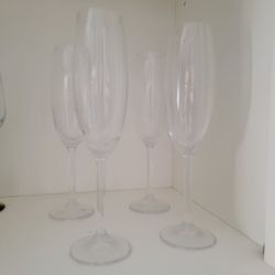 4 Wine Glasses