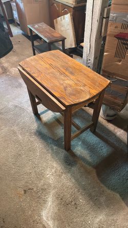 Classic Drop Leaf End Table