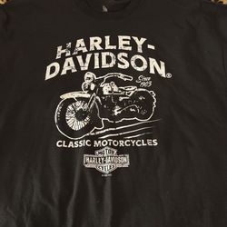 Black Harley Davidson T