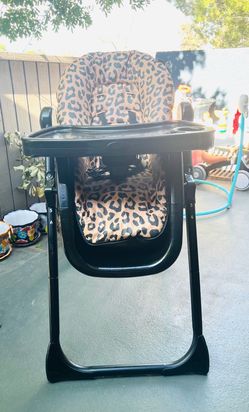 Your Babiie AM:PM Fitzrovia High Chair - Leopard