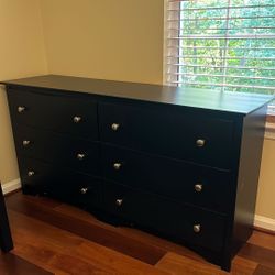 Black Dresser (silver Knob)