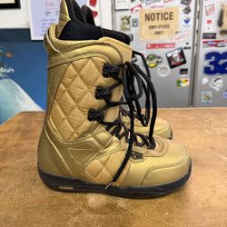 burton Shawn white  Limited edition size 9 snowboard boots certified with warranty located at Sin city snowboards