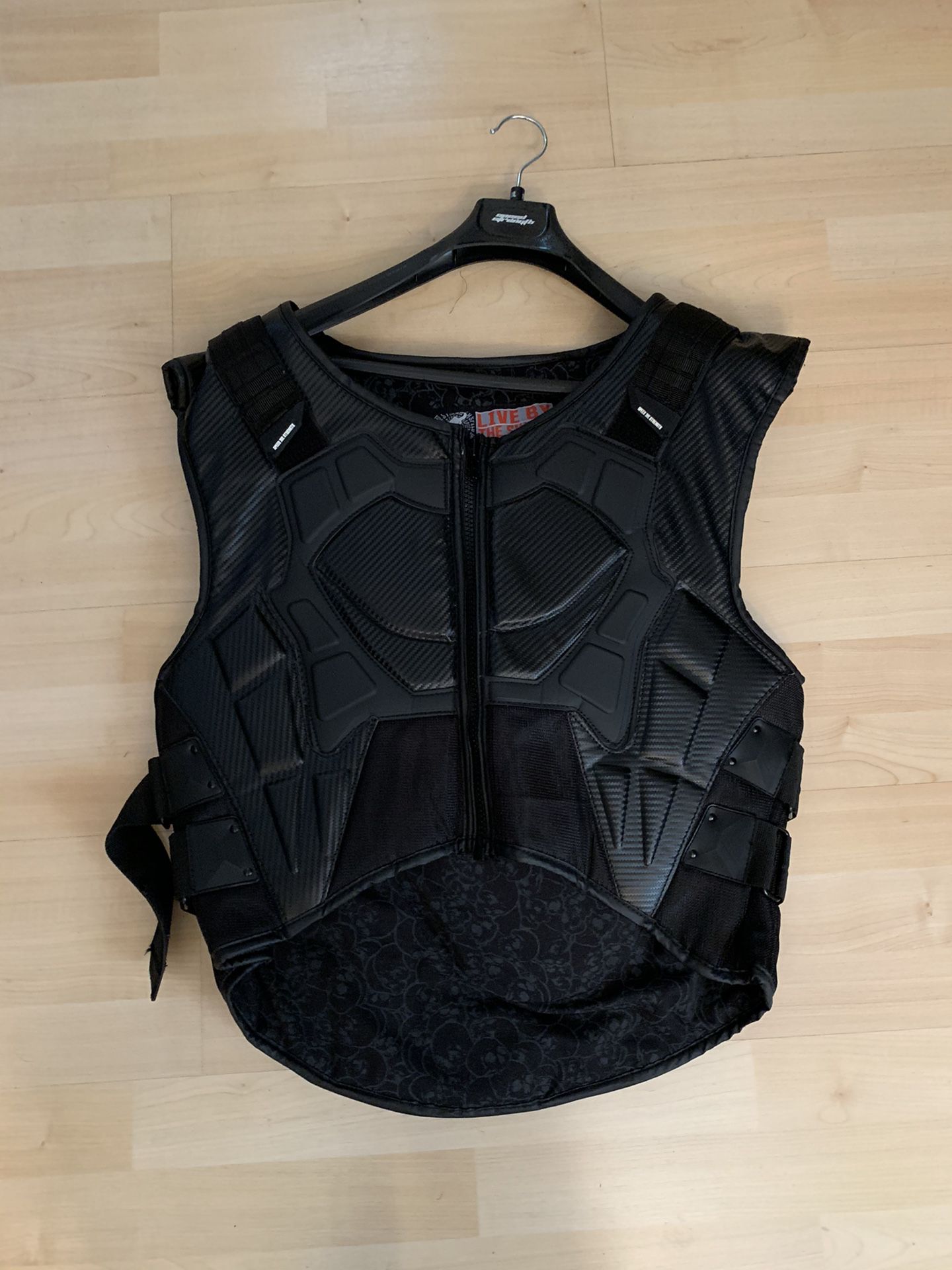 New men’s speed and strength padded motorcycle vest