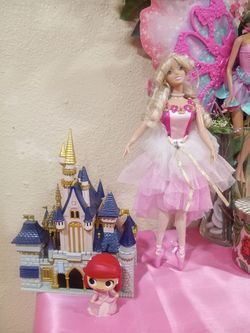 Disney princess Sleeping beauty Aurora ballet Disney store retired collector doll  and Funko pop Disney castle 👑 $10 takes the bundle .. beautiful 🌸