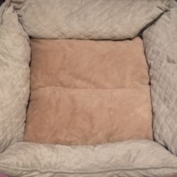 Selling A Brand New Dog And Cat Bed With Other Items 