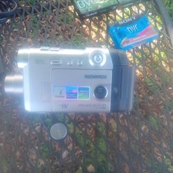 Samsung Mini DV Hand Held Camera 