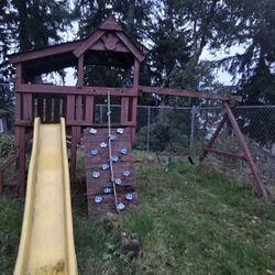 FREE Rainbow Cedar Play System. No Delivery