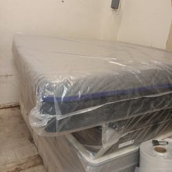 🔥💥🔥💥 $249 California King Memory Foam Mattress Available $249 🔥💥🔥💥