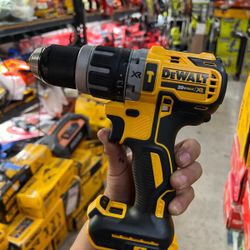 DEWALT 20V CORDLESS HAMMER DRILL XR BRUSHLESS $110