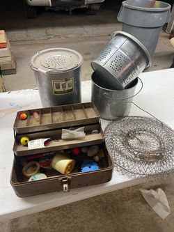 Vintage tackle box& 2 piece live bait buckets