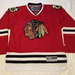 Andrew Shaw Signed Blackhawks Jersey