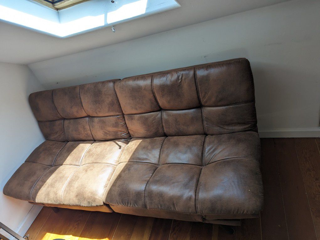 Couch / Futon 