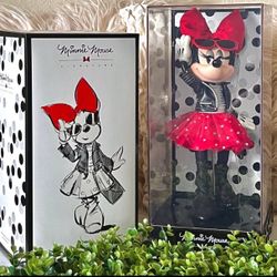 NEW! Disney Designer Minnie Mouse 12" Signature Limited Edition Doll.  1727 of 6000    