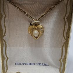 Gold Toned Heart Pendant Chain Necklace With Cultured Pearl & Diamond Rhinestone