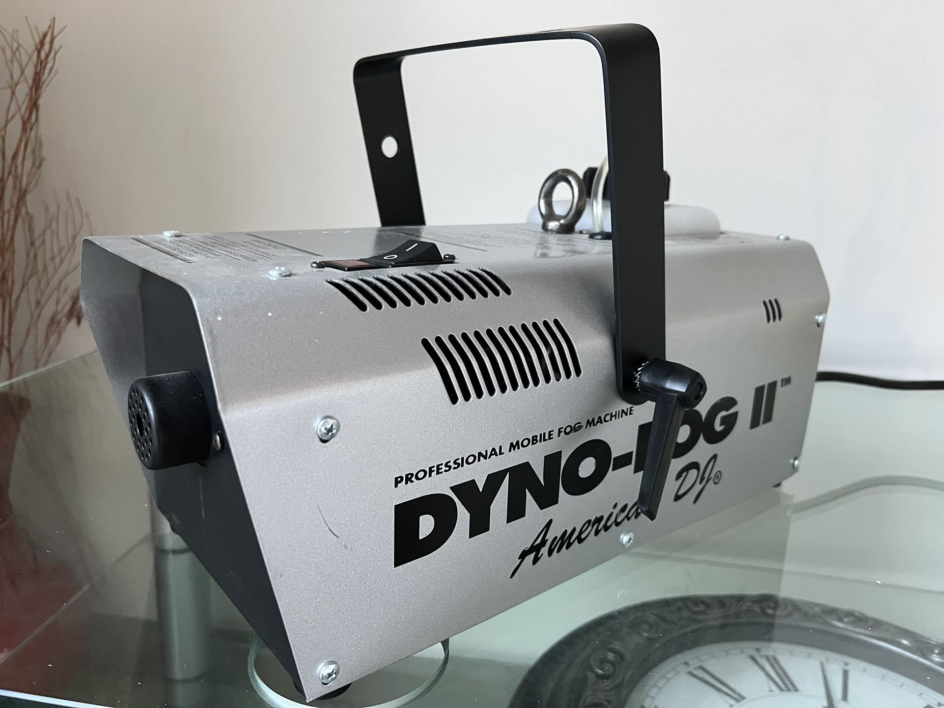 American DJ DYNO-FOG y II Fog Machine