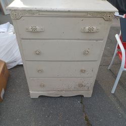 Antique 4 Drawer Dresser