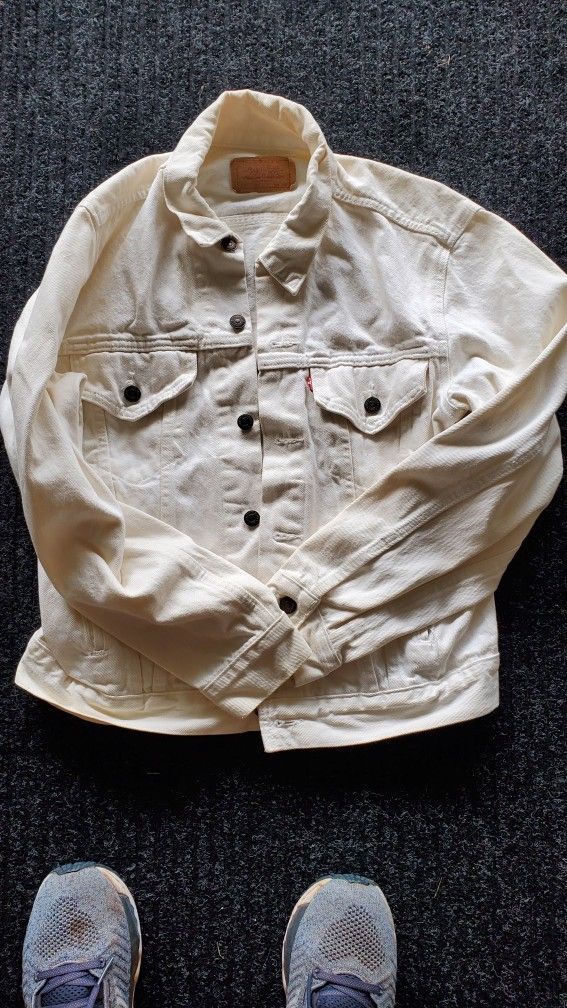 Vintage Levis White Denim Jacket