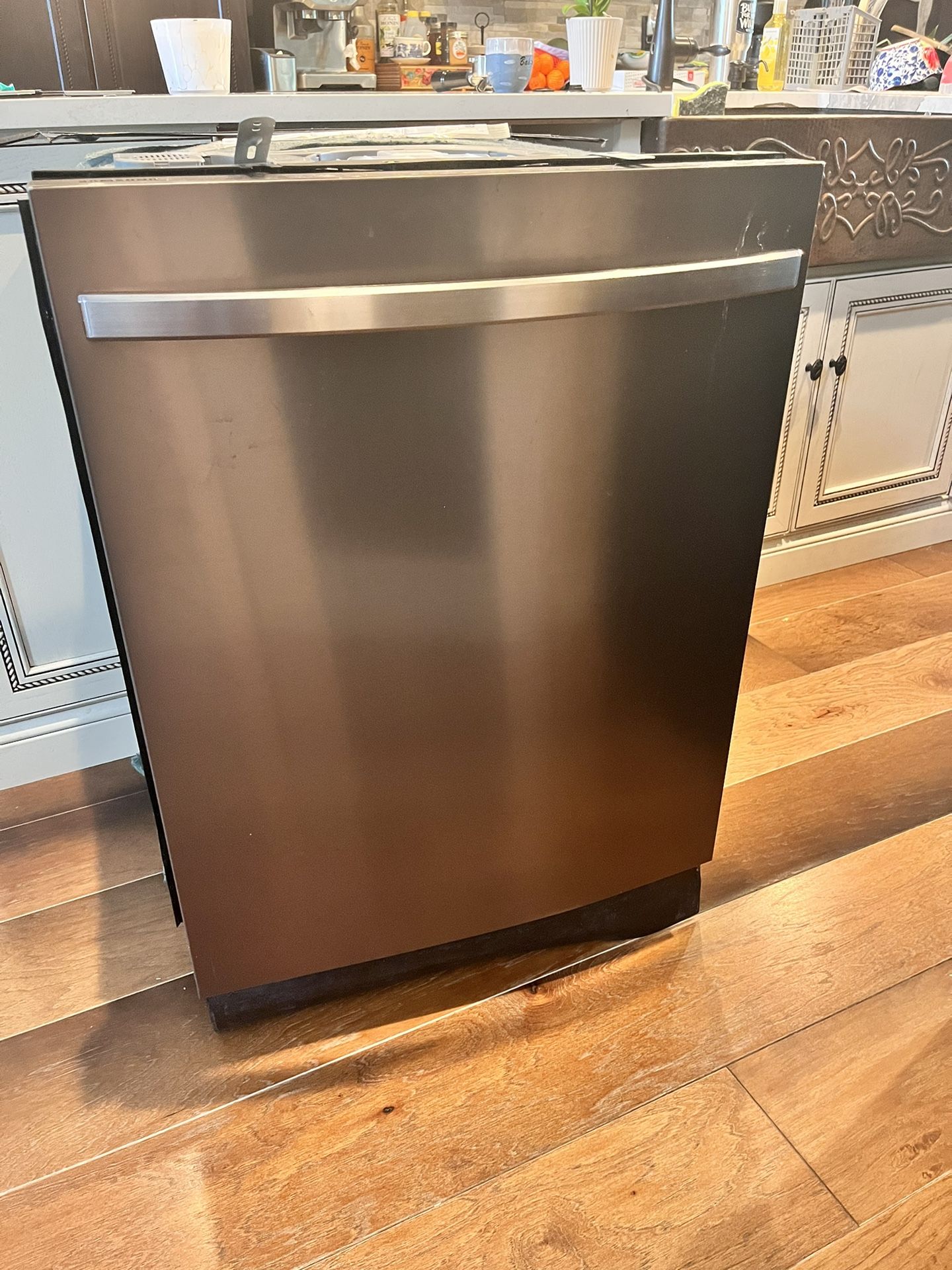 Dishwasher In Tuscan Stainless Steel for Sale in Windermere, FL OfferUp