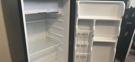 Mini fridge