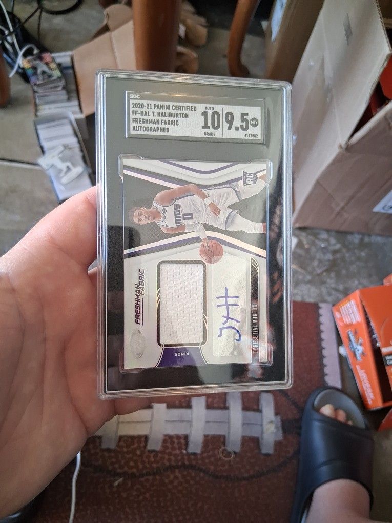 Tyrese HALIBURTON Signed Card