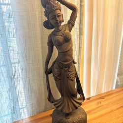 Beautiful Wooden Lady Sculpture / Statue
