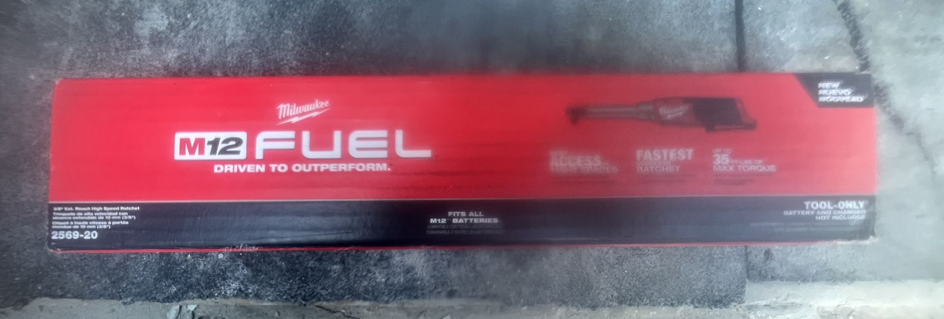 Milwaukee M12 Fuel 3/8 Extended Ratchet
