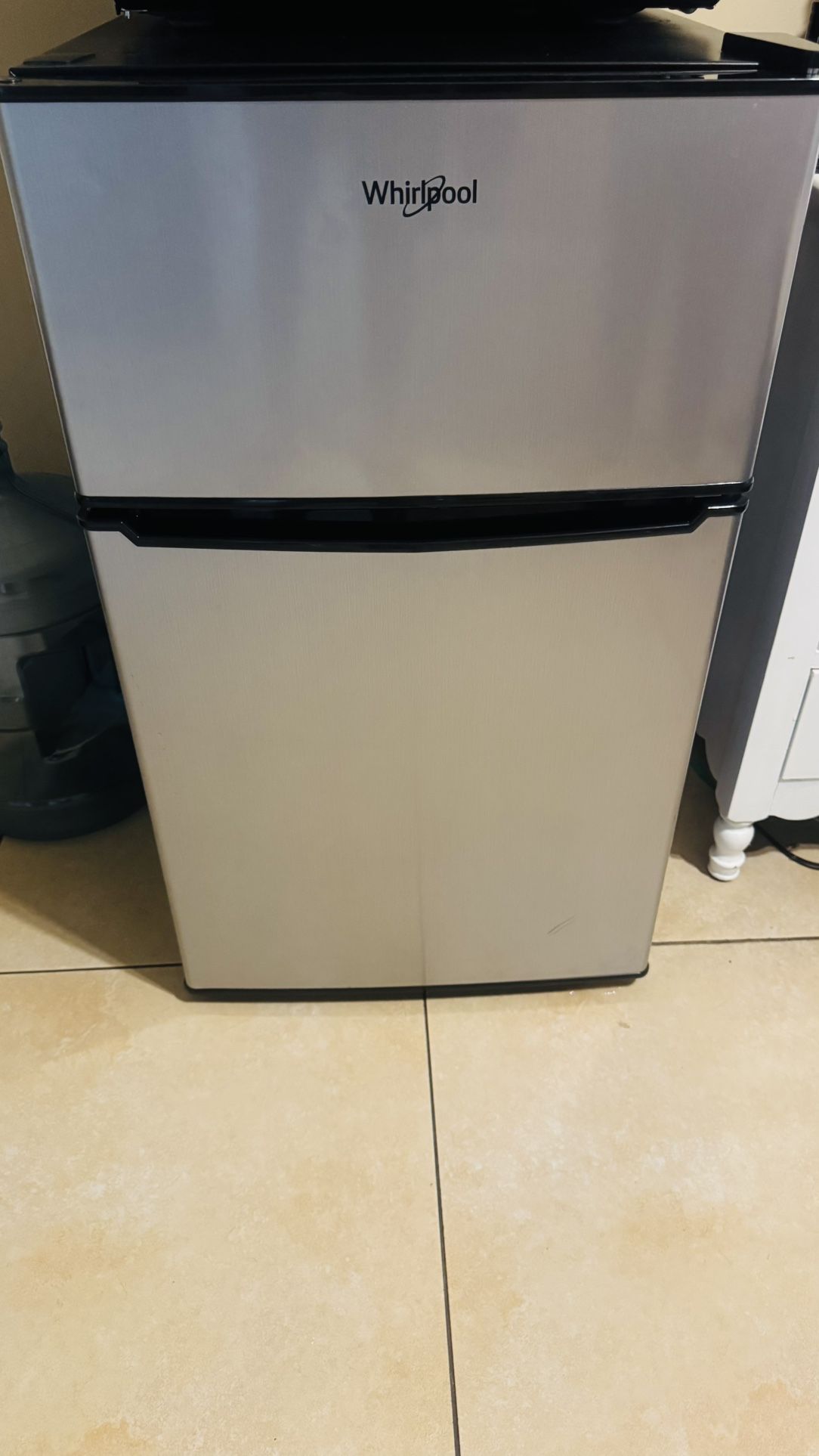 Whirpool mini fridge