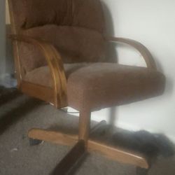 Set of 4 Vintage Swivel Dining/Office Chairs
