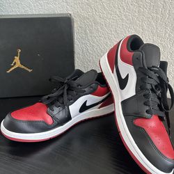 Nike Jordans - Mens 8.5 - Low - Red/white/black 