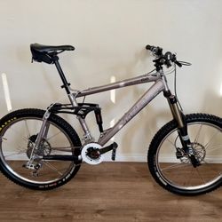 TREK REMEDY Full Suspension MTB