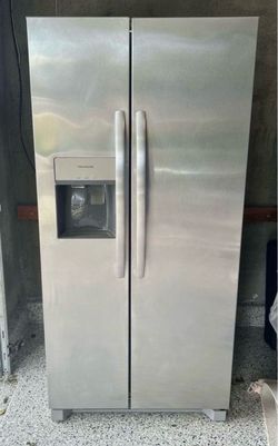 Frigidaire Stainless Steel  Refrigerator *500  OBO*