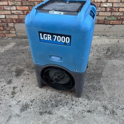 Dri-Eaz LGR 7000XLi Dehumidifier( about 1600 hrs)