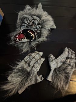 Gray werewolf mask and gloves adult size