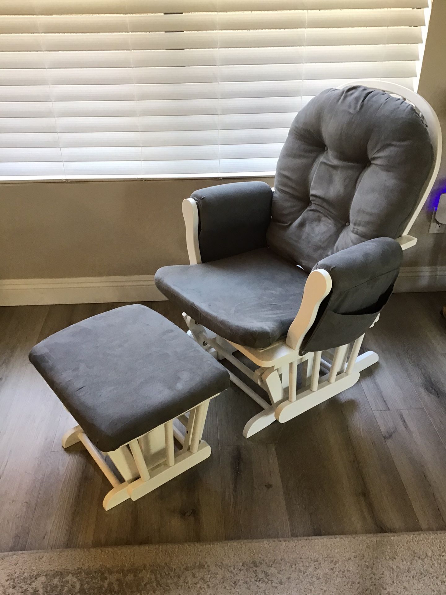 Storkcraft Glider And Ottoman