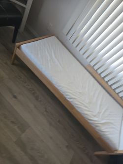 clean kids bed