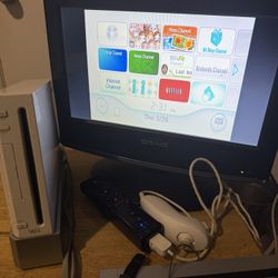 White Nintendo Wii 