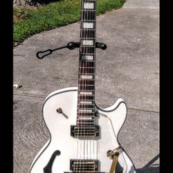 GUITAR IBANEZ AGR73T