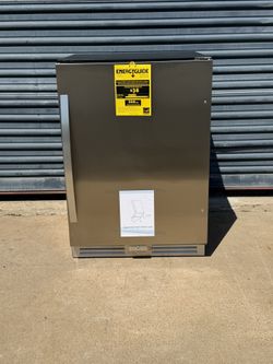 23.42 in. Single Zone 220 Can Beverage Cooler w/3 Tempered Glass Shelves Built in Beer Fridge Childproof Lock in Silver