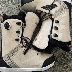 Snowboard boots 