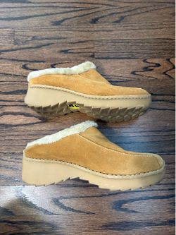 Sporto size 8 suede mules/clogs