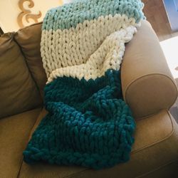 Handmade Chunky Yarn Blanket