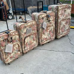 Travel Select 4 Piece Luggage Set