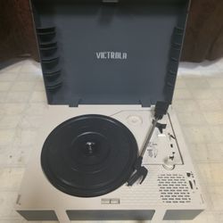 portable turntable Victrola Re-Spin Sustainable Bluetooth Suitcase Record Player. 