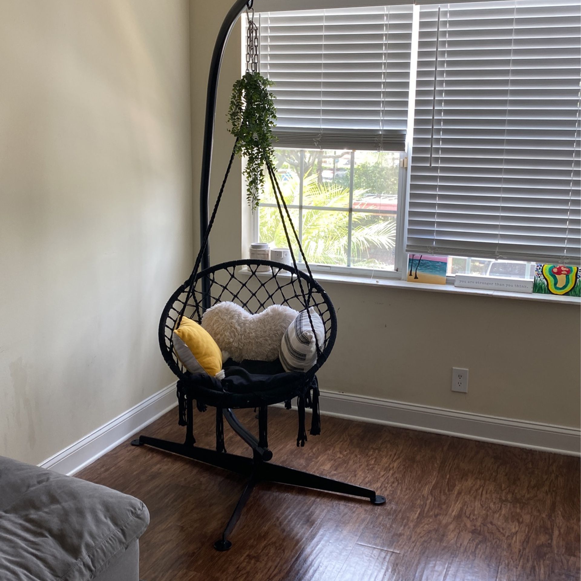 Black Hanging Chair With Stand